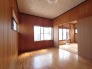 今からここを誰のお部屋にしようか、そんな２Ｆの洋室。

