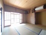 家族団らんの時間も増えそうな、くつろぎの１Ｆの居間。
