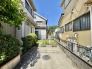 小さなお庭はメンテナンスが楽でちょうど良いかも知れませんね。
