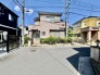 閑静な住宅地で、小さなお子様がいるご家族にも安心。
