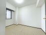 各居室には収納がついています。
