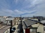 前面の住まいとの距離感があるから、圧迫感を感じません。
