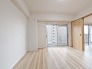 たっぷりの陽光と、心地よい風が舞い込みます。
