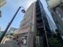駅徒歩４分。思い切ってマイカーを１台に減らすのもアリかも。

