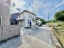 車通りの少ない閑静な住宅地、のびのびした子育てに適します。
