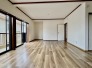 住宅街の２階南向きのお部屋です。日当たりはご覧のとおり。
