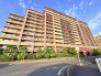 白岡駅徒歩４分の近さ。 忙しい朝が助かる立地、 暮らしにゆとりが生まれます。
