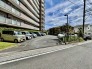 マンション敷地内の駐車スペース