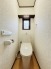 新しくお住まいになる方のことを考えて、トイレも新品に交換しました。

