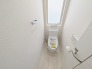 2F 注目度の高いお手洗い。ちゃんとウォシュレット機能ついてます。
