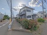 角地につき、開放感に恵まれる住居がここに。
