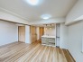 家族が自然に集りそうな広さが魅力のＬＤＫ。

