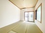 たっぷりの陽光と、心地よい風が舞い込みます。
