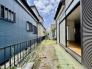 広々とした南庭は、太陽の下のリビングかもしれません。

