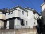 幹線道路から１本入った現地は、想像以上に静かに感じられます。
