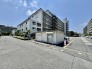 幹線道路から１本入った現地は、想像以上に静かに感じられます。
