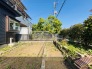 広々とした南庭は、太陽の下のリビングかもしれません。
