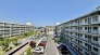 前面の住まいとの距離感があるから、圧迫感を感じません。
