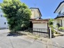 車通りの少ない閑静な住宅地、のびのびした子育てに適します。
