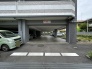 敷地内駐車場。