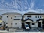 前面の住まいとの距離感があるから、圧迫感を感じません。
