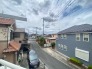 車の通りも少ない閑静な住宅地。子育てにも、第二の人生にも。
