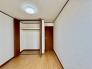 室内空間は明るい色合いで統一しています。
