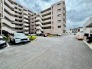 マンション敷地内の駐車場