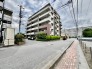 南越谷駅徒歩１４分の近さ。 忙しい朝が助かる立地、 暮らしにゆとりが生まれます。
