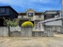 車通りの少ない閑静な住宅地、のびのびした子育てにも適します。
