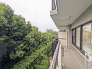 ワイドな幅のバルコニー、カラッと洗濯物が乾きそう。
