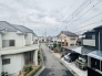 車の通りも少ない閑静な住宅地。子育てにも、第二の人生にも。
