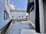 広々とした南庭は、太陽の下のリビングかもしれません。
