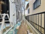 小さなお庭はメンテナンスが楽でちょうど良いかも知れませんね。
