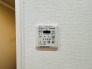 空気もこもらず、いつもクリーンな浴室乾燥機付。
