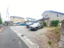 車通りの少ない閑静な住宅地、のびのびした子育てに適します。
