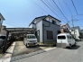 幹線道路から１本入った現地は、想像以上に静かに感じられます。
