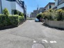 南道路にも面した、陽当たり良好な敷地です。
