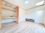 リビングと一体のように使える洋室。キッチンからもよく見えます。

