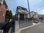 駐車が苦手な方にも嬉しい、広い前面路に面した住まい。
