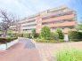敷地内に小さな緑を。植栽付きです。

