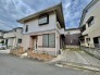 車通りの少ない閑静な住宅地、のびのびした子育てに適します。

