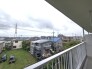 あたり一帯に住宅が広がる立地、低層住居専用地域ならでは。
