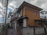 幹線道路から１本入った現地は、想像以上に静かに感じられます。
