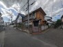 南東角地で陽当たり・風通し良好。
