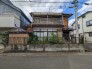車通りの少ない閑静な住宅地、のびのびした子育てに適します。
