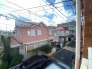 車の通りも少ない閑静な住宅地。子育てにも、第二の人生にも。
