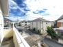 車の通りも少ない閑静な住宅地。子育てにも、第二の人生にも。
