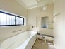 １坪広さを設けた浴室でゆったりバスタイム。
