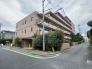 東武線大宮公園駅まで徒歩15分、JR大宮駅は徒歩19分。通勤通学に便利で、駅周辺の生活施設も利用しやすい。
